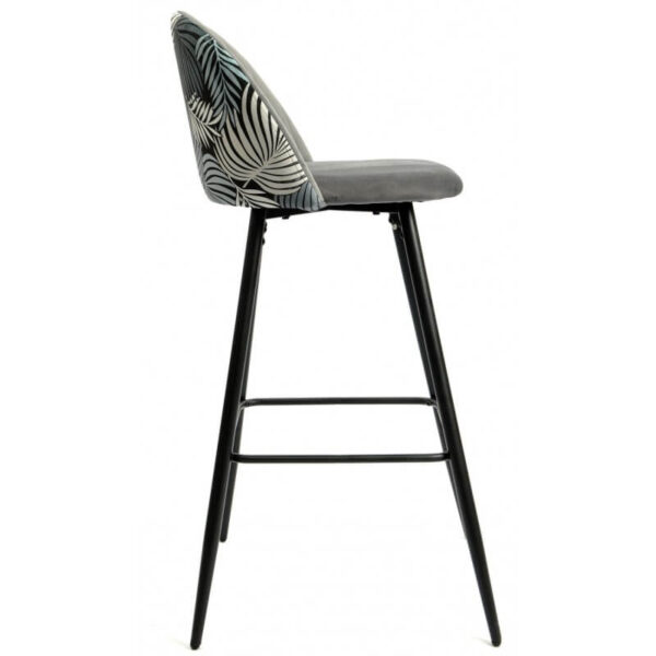 Taburete floral con respaldo decorado, tapizado en terciopelo gris y estructura metálica negra.